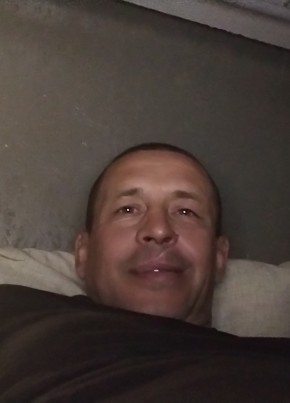 Дмитрий Медянкин из Барнаула 46 лет
