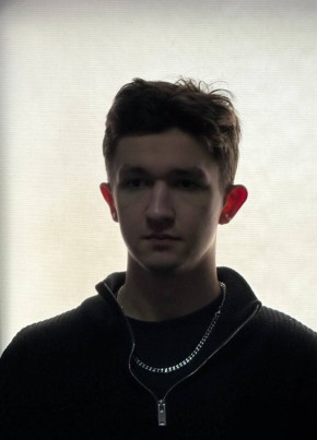 Никита из Калининграда 18 лет