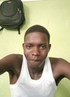 Kevin из Nakuru 18 лет
