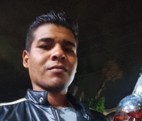 Yeremi, 32, Guarenas