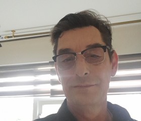 Hempie, 58, Boxtel