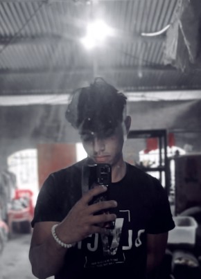 Isaac из Tegucigalpa 19 лет