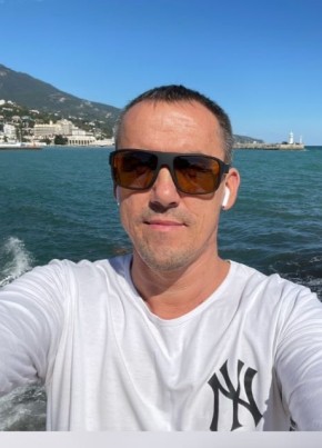 Vitaliy, 45, Russia, Yalta