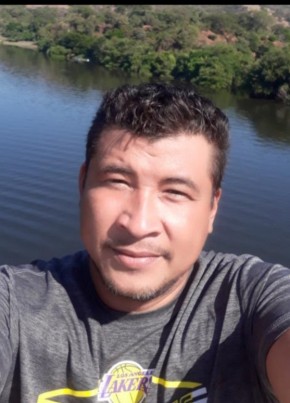 J Ramirez, 21, República de El Salvador, San Salvador