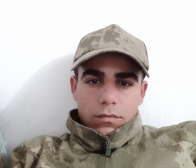 Enes, 19, Kyrenia