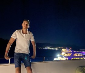 Anton, 27, Yekaterinburg