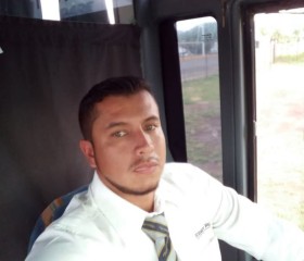 Luis, 29, Elk Grove