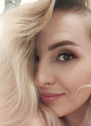 Olga, 36, Russia, Volgograd