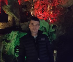 Mikhail, 43, Moscow