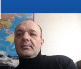 Rad Velyevich, 54, Pristina