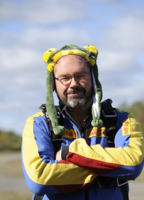 Mik из Montreal 64 года