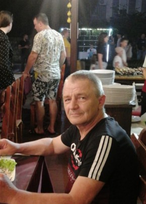 Андрей, 59, Россия, Сургут