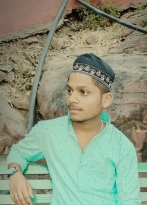Ayan, 19, India, Bhopal