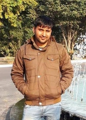 Surender, 34, India, Delhi