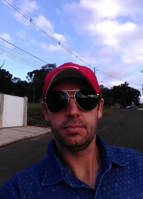 Dirceu José sehn, 44, República Federativa do Brasil, Cascavel (Paraná)