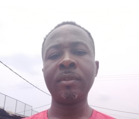 Ouzerou, 41, Douala