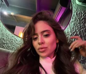 Avrora, 25, China (Nuevo Leon)