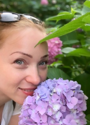 Елена, 42, Россия, Москва