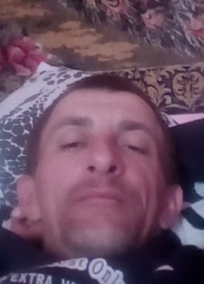 Alexandru, 42, Romania, Oradea