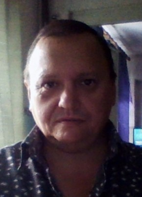 Виктор из Омска 54 года