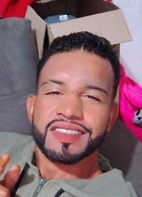 Victor Alves из Mateus Leme 28 лет