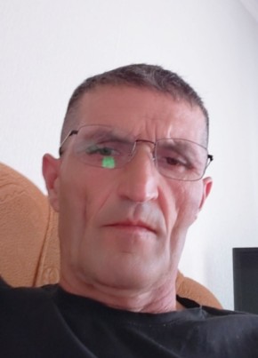 Арсен из Петропавла 49 лет
