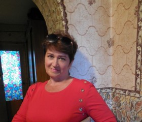 Ирина, 68 лет, Луганськ