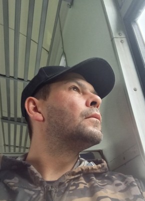 Artem из Нижнего Тагила 42 года