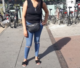Lina, 23, Tilburg