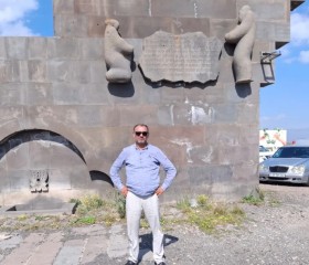 Artur, 47, Yerevan