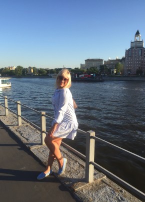 Лена, 38, Россия, Москва