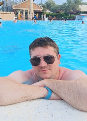 Анатолий из Томилино 32 года