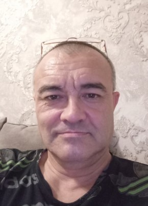 Александр из Касли 53 года