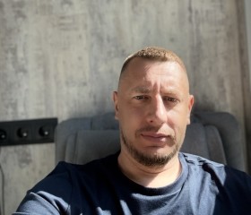 Oleg, 38, Saint Petersburg