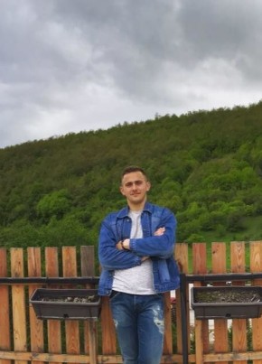 Vaaldrin, 24, Republika e Kosovës, Prishtinë