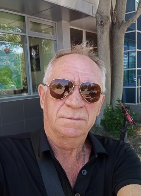 Александр из Анапы 66 лет