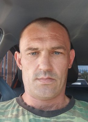 Андрей из Ростова-на-Дону 53 года