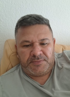 Mihail из Pulheim 44 года