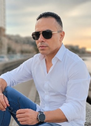 Hakim из Skikda 44 года