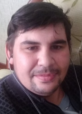 Виталий из Гатчины 41 год