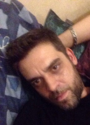 Max, 43, Repubblica Italiana, Alessandria