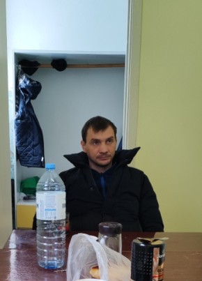 Василий николаев из Бреды 43 года
