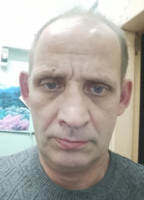 Алексей из Тихвина 54 года