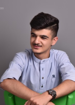 Radwan, 18, Syria, Tartouss