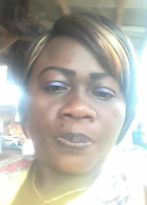 Albertine 200, 35, Republic of Cameroon, Douala