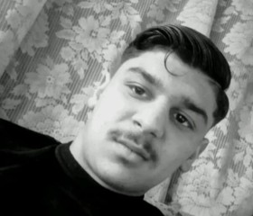 Attii, 22, Budapest