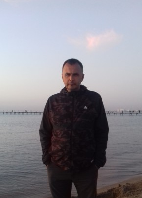 Олег из Екатеринбурга 53 года