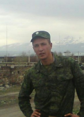 александр, 33, Россия, Александро-Невский