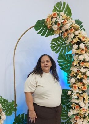Ruth из Vitória 49 лет