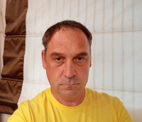 Aleksandr, 80, Boksitogorsk